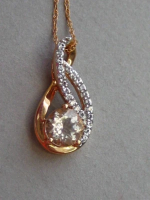 10KT 玫瑰金和香槟立方ZIRCONIA吊坠 — 第 1/4 张图片