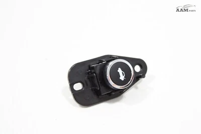 2015-2023 CHRYSLER 300 TAMPA TRASEIRA PORTA-MALAS ABRIDOR INTERRUPTOR DE CONTROLE DE LIBERAÇÃO FABRICANTE DE EQUIPAMENTO ORIGINAL - Imagem 1 de 4