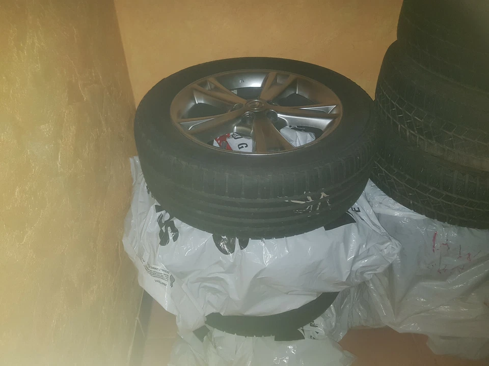 LEXUS TOYOTA SOMMERRÄDER SOMMERREIFEN SATZ 235/55R18  100V - Bild 1 von 1