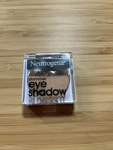 Neutrogena Shimmer Eye Shadow, Silk Stone 0.1 oz 309100 NEW - Picture 1 of 2