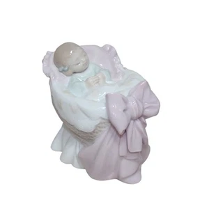 Lladro Figur 6977 MIB A New Treasure Baby Girl - Bild 1 von 5