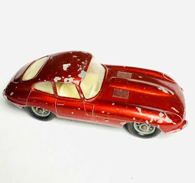 1962 Original Vintage Matchbox Lesney 32B Red JAGUAR XK E Type Beautiful 60s Car - Image 1 of 4