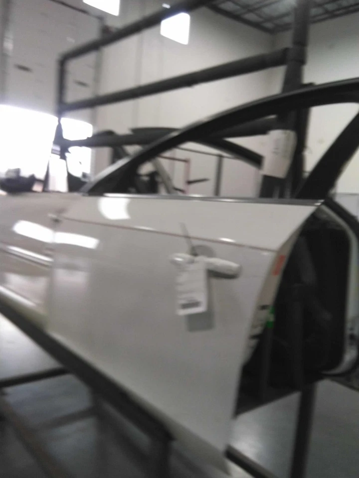 Conjunto de puerta delantera izquierda usado se adapta a: Volvo S60 2015 delantero izquierdo grado A Foto 1 de 4