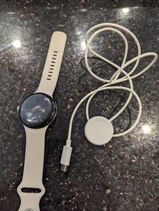 Google Pixel Watch LTE 41mm Silver Stainless Steel Chalk Active Wrist Band READ - Zdjęcie 1 z 4