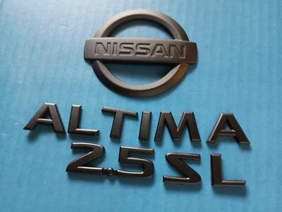 NISSAN ALTIMA SL CUPÉ LETRAS NEGRAS 2007-12 EMBLEMA CON LOGOTIPO TRASERO OEM USADO Foto 1 de 4