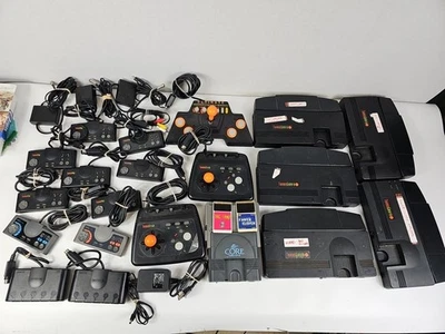 ENORME LOTE DE CONTROLADORES DE CONSOLA DE VIDEOJUEGOS TAL CUAL Turbo Grafx-16 CORE *PIEZA O REPARACIÓN Foto 1 de 4