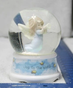 Enesco Precious Moments Snow Globe Music Box 1996  “Joy To The World” - Picture 1 of 6