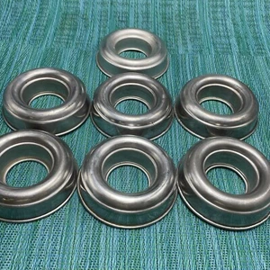 7 moldes de anillo de aluminio vintage mini latas redondas para hornear pastelería donut gelatina - Imagen 1 de 5