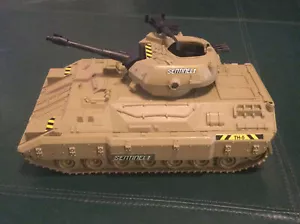 True Heroes Sentinel 1 Kampfpanzer - Toys R Us - Beschreibung LESEN - Bild 1 von 5