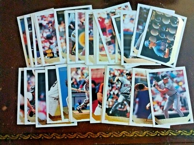 1993 Topps GOLD parallel Baseball Pick 4 complete your set NM - Image 1 of 3