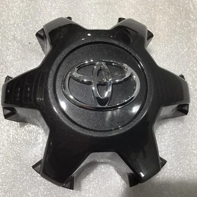 Tapacubos central de rueda de carbón Toyota Tacoma 75189 2016-2020 OEM 4260B-04050 Foto 1 de 4