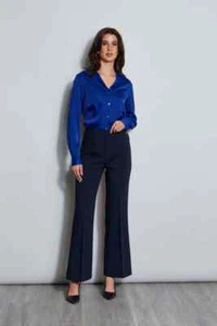 Tahari Women's Blue Satin V-Neck Long Sleeves Blouse Button Down Top Size L - Picture 1 of 5