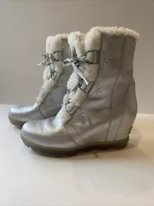 Womens Disney X Sorel Frozen Silver Wedge Winter Snow Boots Size 8.5 - Picture 1 of 9