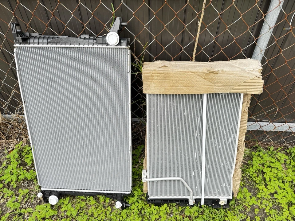 Kit de refrigeración radiador y condensador de aire acondicionado Volkswagen Passat 2012-2013-2014 Passat Foto 1 de 3