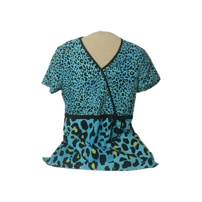 Blusa Médica Estampada de Animales Cherokee Runway Talla Pequeña Foto 1 de 4