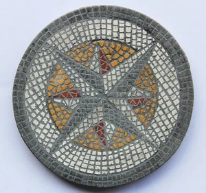 MOSAICO CIRCOLARE DA PAVIMENTO PER PRESEPE E MINIATURE DIAMETRO 10 CM - Foto 1 di 3