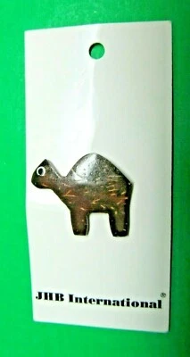 (1) VINTAGE 1&1/4" JHB TURTLE BROWN WOOD APPLIED SHANK BUTTON NOS CARD (H568) - Image 1 of 3