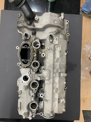 BMW M5 2012-2016 - Válvula de motor derecha/cubierta de culata 7629992 Foto 1 de 4