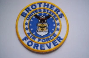  Aus den USA     UNITED STATES AIR FORCE   Brothers Forever ca 7,5  cm - Picture 1 of 1