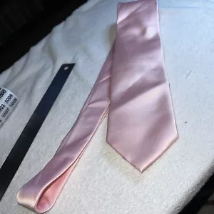 Cheri Copain Herren Trachtenkrawatte einfarbig glänzend rosa (neu) Business-Attraktion - Bild 1 von 10