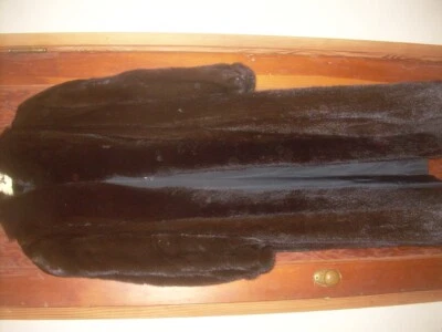 Visón Mujer Oscar de la Renta con Collar Zorro Azul de Persona Famosa Donación SPCA Foto 1 de 3