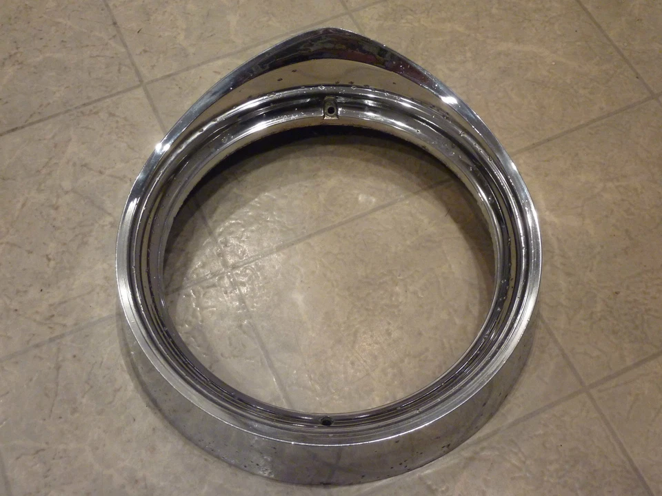 LINCOLN RH FARO BISEL 1958 CAPRI PREMIER LADO CONTINENTAL PASAJERO Foto 1 de 1