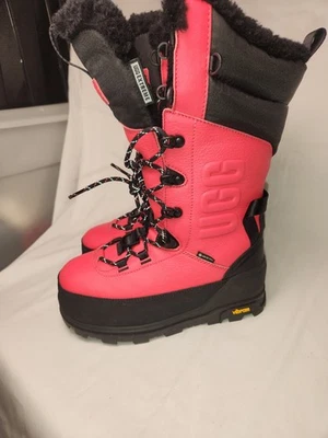 Bota UGG Shasta Alta Rosa Brillante Todo Género Gore-Tex Talla 4 Hombre, Mujer 5 Foto 1 de 4