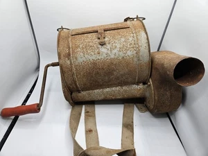 VINTAGE NIAGARA METAL CHEMICAL GARDEN DUSTER - Picture 1 of 5