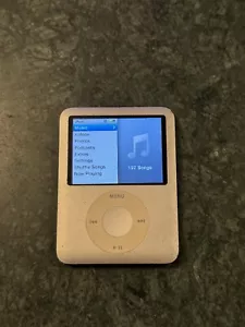 Apple iPod Nano 3rd Generation 4GB A1236 ***TESTED*** - Picture 1 of 3