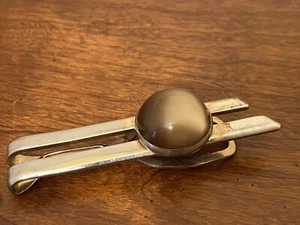 Vintage Gold Tone TIE CLIP Clasp Brown Cabochon - Picture 1 of 2