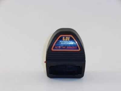 全新亮 6.0 伏镍镉电池组 快速充电器 型号 670,1998 — 第 1/4 张图片