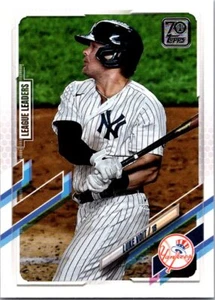 2021 Topps #252 Luke Voit - Picture 1 of 2