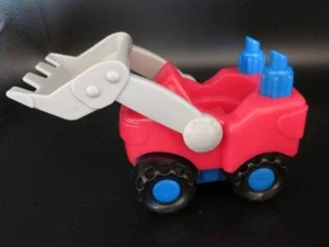 Vtg Fisher Price LITTLE PEOPLE B0135 Construction LIFT Truck TOY Red Vehicle - Picture 1 of 6
