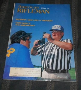 VINTAGE "AMERICAN RIFLEMAN" MAGAZINE (OCT - 1982) CAMP PERRY '82 - NRA - Foto 1 di 3