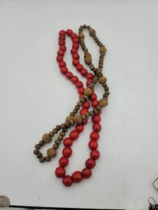 Juego de collar de cuentas rojas lacadas y madera Bayong tallada a mano, vintage años 70 - Imagen 1 de 16
