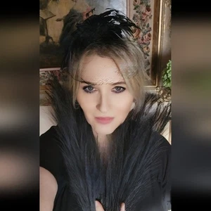 VINTAGE MR JOHN CAPRICE BLACK FEATHER VEIL HAT MILLINERY NEW YORK FASCINATOR - Picture 1 of 4