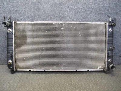 Radiador refrigerante motor Hummer H2 2003-2007 6,0 L Foto 1 de 4