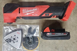 Multiherramienta oscilante sin escobillas Milwaukee M18 COMBUSTIBLE con batería modelo # 2836-20 - Imagen 1 de 2