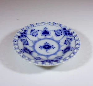 Small Dish 1004 - Blue Fluted - Royal Copenhagen - Full Lace - 1:st Quality - Picture 1 of 4
