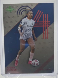 2024 Parkside NWSL Vol 1 Sarah Gorden Ultimate Team/Best XI Team #4 PR500 - Foto 1 di 2
