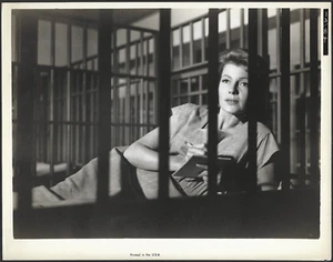 HOLLYWOOD RITA HAYWORTH ICONIC ACTRESS STUNNING POSE VINTAGE ORIGINAL PHOTO - Picture 1 of 2