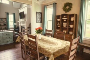 Tischdecke Spitze Creme/dunkel Gold mit florales Motiv Tischläufer Mitteldecke - Bild 1 von 3