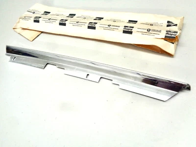 Nuevo de Lote Antiguo 1970 71 72 73 Plymouth Cuda Riel de Goteo Trasero Lado del Conductor Moldura Hemi RARO Foto 1 de 4