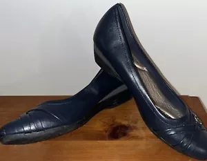 Zapatos de salón cómodos de tacón de cuña Marbella de 9,5 M para mujer azul marino dorado cojín - Imagen 1 de 7