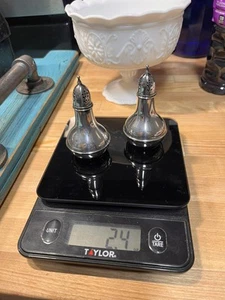 Vintage Wallace Sterling Silver Salt & Pepper Shakers - Picture 1 of 12