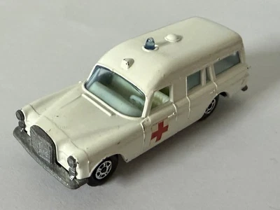Matchbox 1968 Superfast No.3 Mercedes Benz "Binz" Ambulancia Coche Diecast De Colección Foto 1 de 4