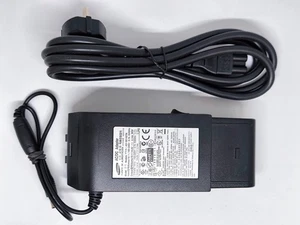 Original Samsung AD-3014STN Netzteil Ladegerät Stromadapter 14V 2.14A - Bild 1 von 3
