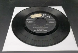 ED 2124 - 45RPM - The Glenn Miller Story Vol 1 - Moonlight Serenade/Tuxedo VG - Picture 1 of 2
