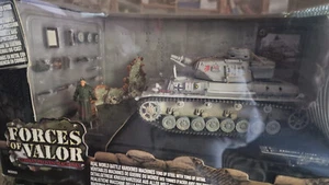 Forze del Valore 80000 1:32 Panzer tedesco IV Ausf. F fronte orientale 1941 - Foto 1 di 2
