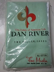 Dan River Green All Cotton Fine Muslin Standard Pair Pillowcases NOS 42 x 36 A14 - Picture 1 of 2